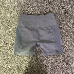 Alphalete amplify shorts 4.5”